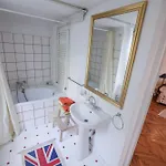 Fatcat Apartment Bucharest