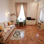 Fatcat Apartment