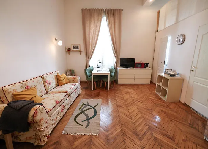 Fatcat Апартаменти